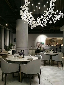 鸢尾天空法餐厅iris le ciel