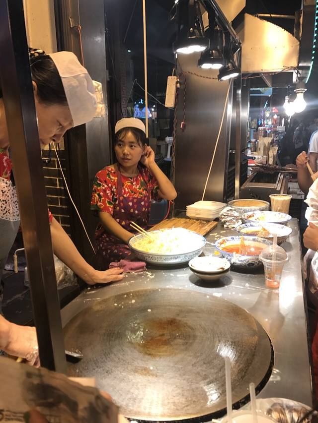 曹记肉夹馍(礼泉县食药局食品安全监督室西)