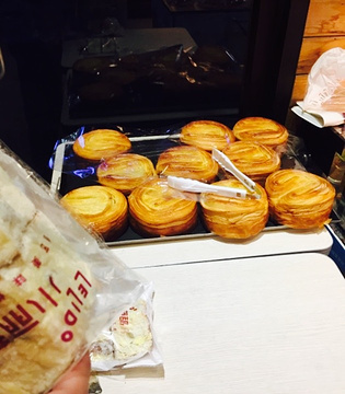 小丽都面包房(东风店)