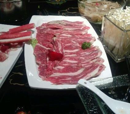 臻味坊新派火锅(铁路局店)