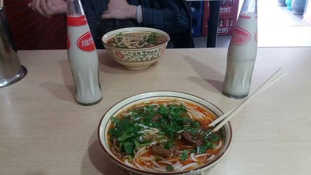 薛记襄阳香辣牛肉面馆(民主路店)