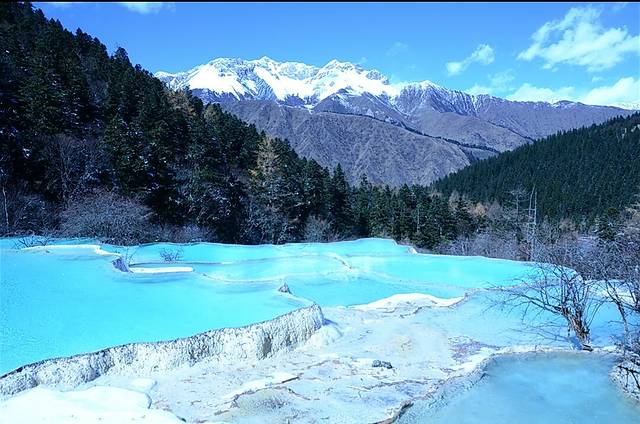 黄龙国家重点风景名胜区-争艳池