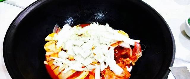 东北铁锅炖鱼村(侯马店)