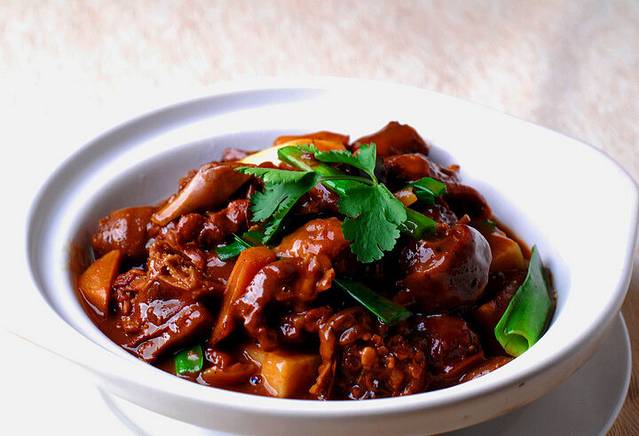 南诏宫主·精品白族私房菜·手抓饭·野生菌火锅(绿玉路店)