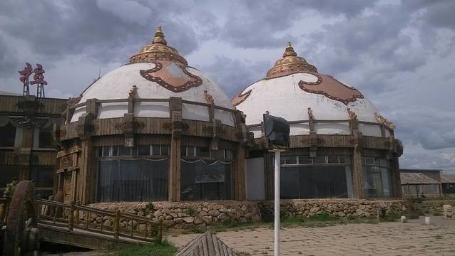 蒙亨·阿木图赛(乌兰察布天恒广场店)