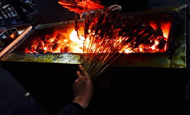 老字号何师烧烤(龙游路西段店)