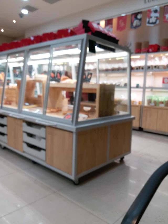 仟吉(鲁磨路店)