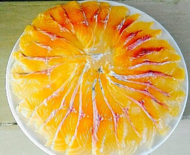 七彩之南虹鳟鱼庄