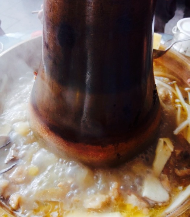 山珍铜锅腊排土鸡馆(青城山店)