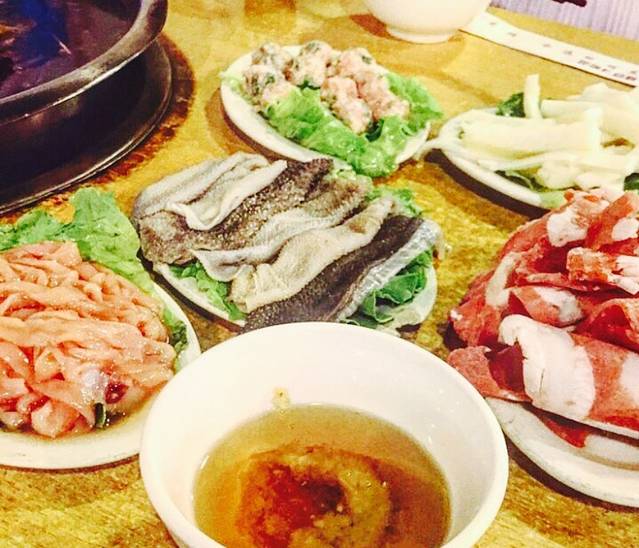 鹞子丘眼镜火锅(建北八支路店)