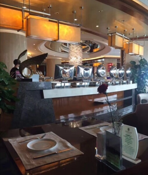 瑞安国际大酒店·旋转自助餐厅