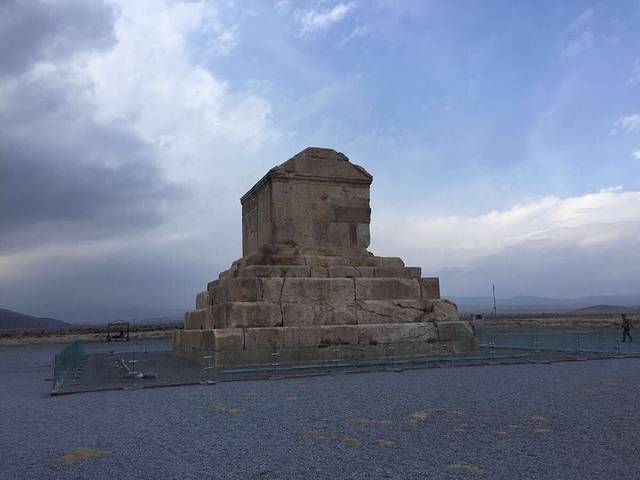 居鲁士大帝墓