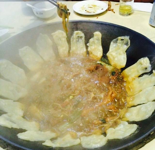 土锅炖公鸡(左岸香颂店)