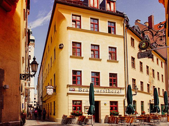 Bratwurstherzl Am Viktualienmarkt