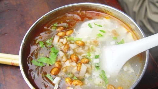 易老八跷脚牛肉20年店