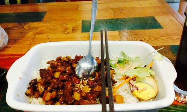 每餐时间休闲餐厅(红夫人购物中心店)