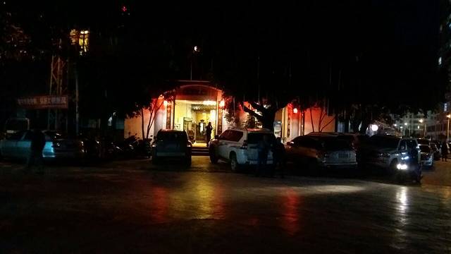 小洞天火锅(下沙坝小区东路店)