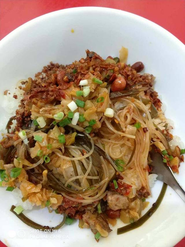 李记红油米皮(十六中店)