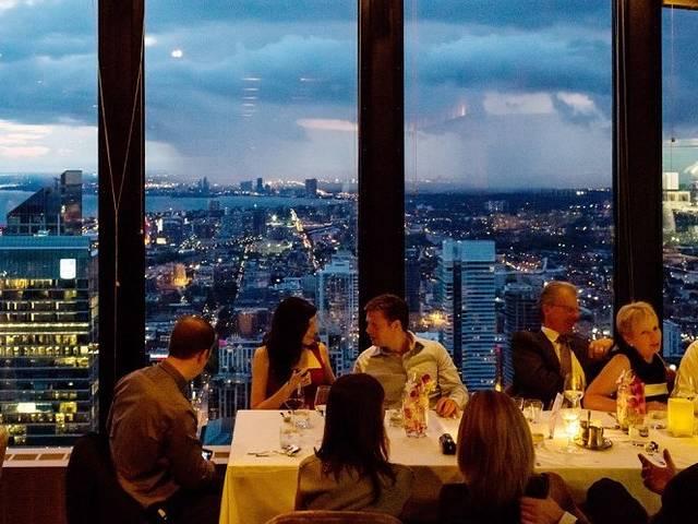 Canoe Restaurant & Bar