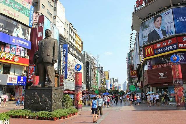 黄兴南路步行商业街室内步行街