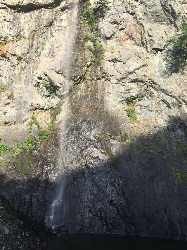 黑山瀑布览胜区