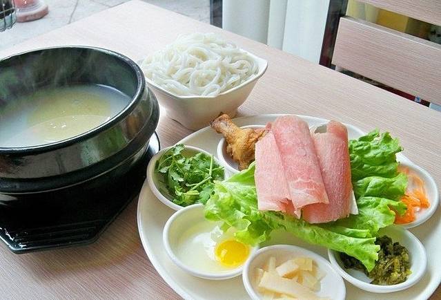 红河园过桥米线(大理下关店)