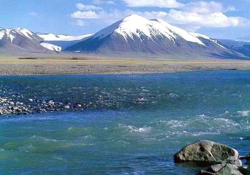 巴颜喀拉山主峰