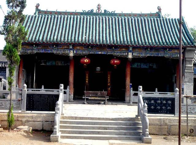 城隍庙(新密市纪律检查委员会西)