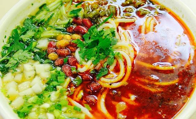 依安县香沅桥过桥米线