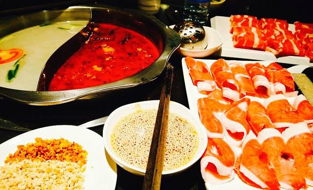 重庆烂豆花火锅(济南总店)