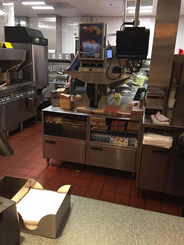 麦当劳(襄樊鼓楼店)