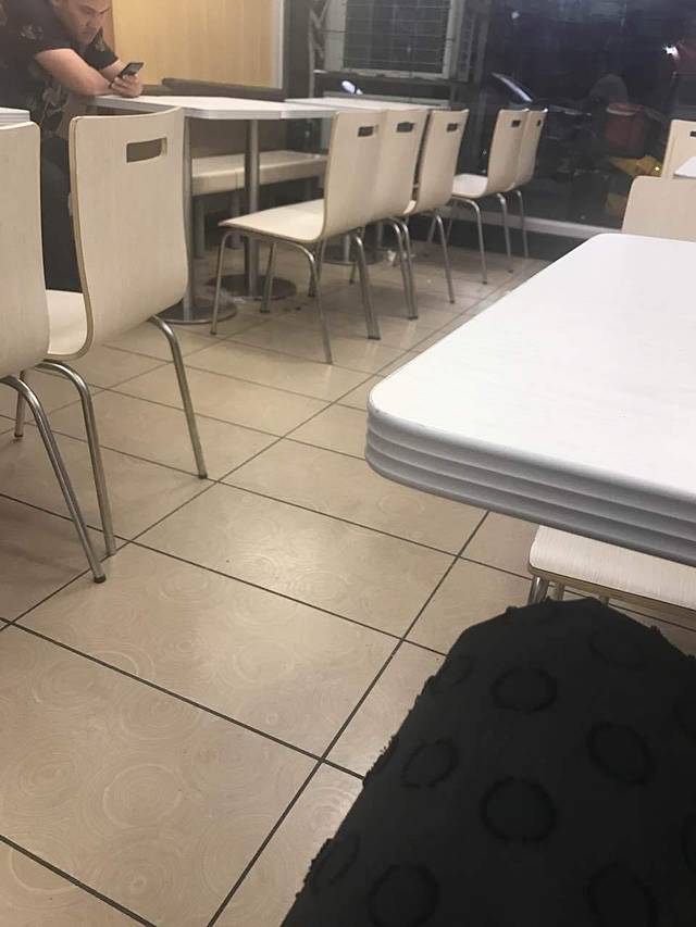 华莱士·全鸡汉堡(平阳-沧海店)