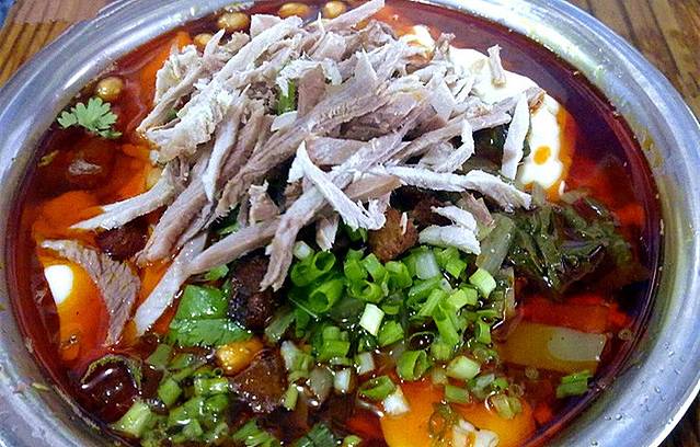 老五鸡丝豆花面粉