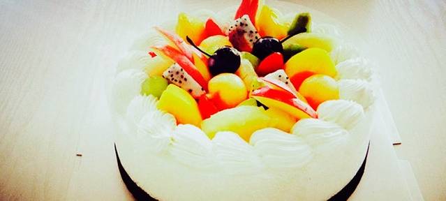 伟超王子蛋糕(南江中学店)