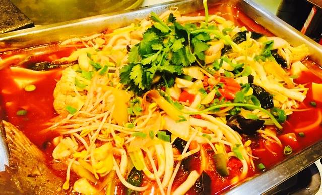 丰收烧烤城特色烤鱼