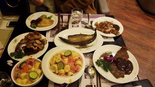 意卡菲·观景旋转餐厅(中农信店)