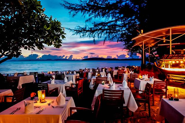 COAST Beach Club & Bistro