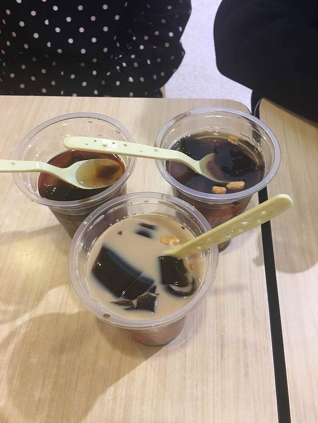 八婆婆烧仙草(加州商业广场店)