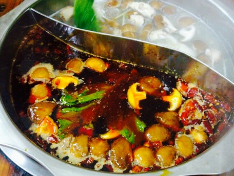 重庆傻儿火锅城贺江花园店