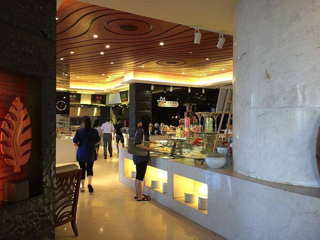 棕榈园自助餐厅