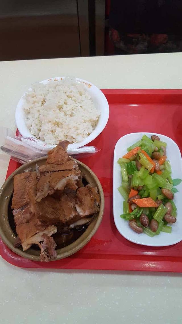 万和春排骨砂锅米饭(胶州店)
