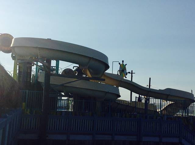 Thundering Surf Waterpark