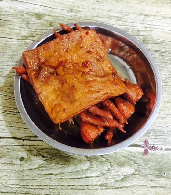 特色:豆腐油渣 辣炒白菜 菲菜炒雞蛋 菲黃炒肉絲 麻辣豆腐 青椒炒卜頁