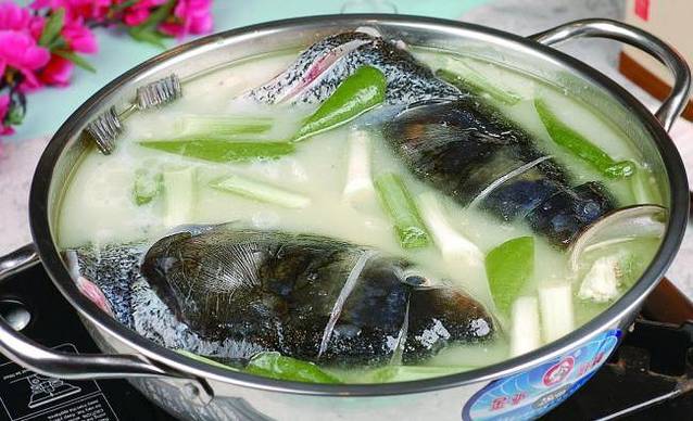 东灶鱼头火锅(龙江店)