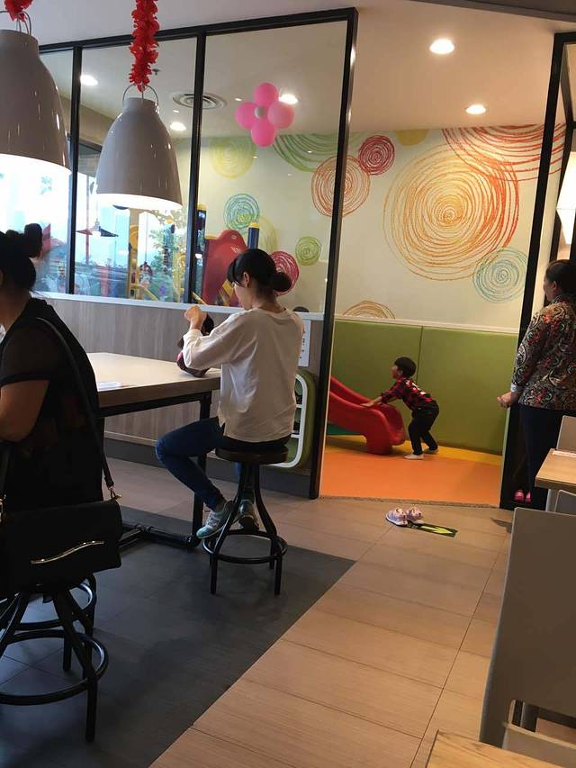 肯德基(长兴欧尚店)