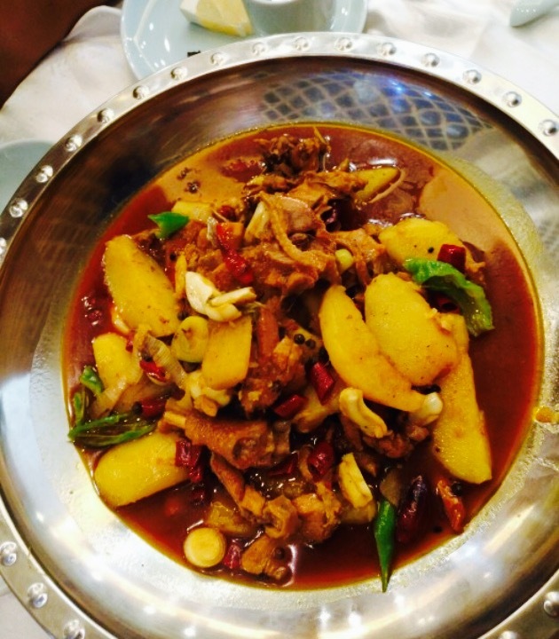 新疆伊斯坦美食城(石牌店)