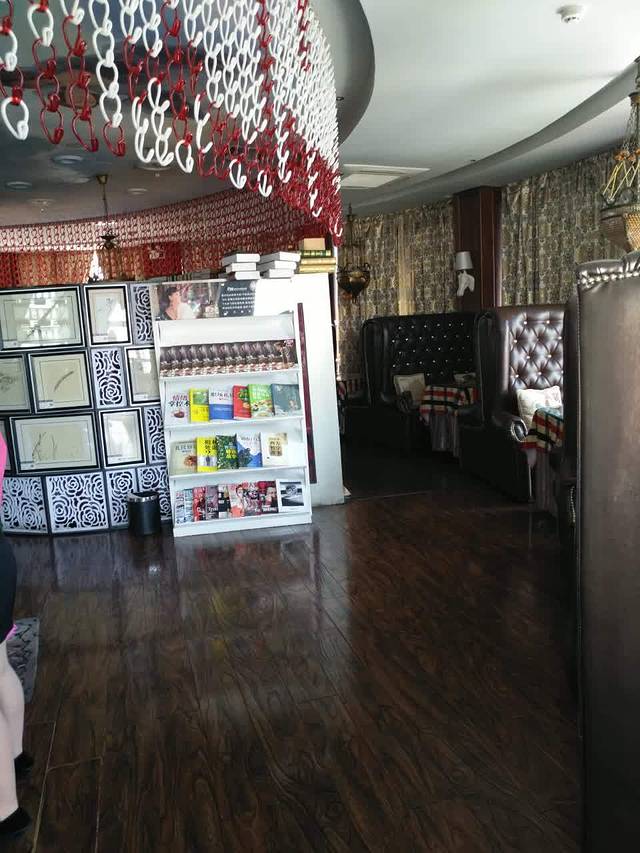 上岛咖啡(太百购物店)