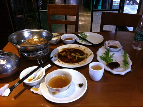 聚友斋(兴学街店)