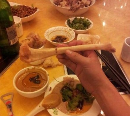 白三牛肉罩饼(总部)