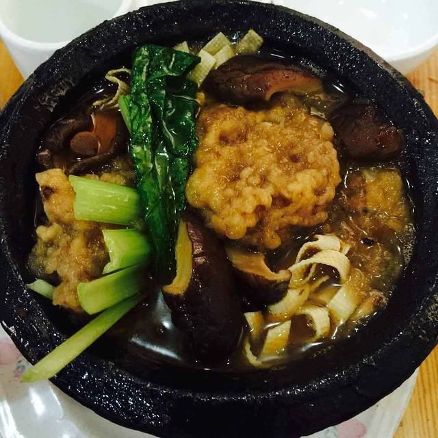 虹兴砂锅居(站前路店)